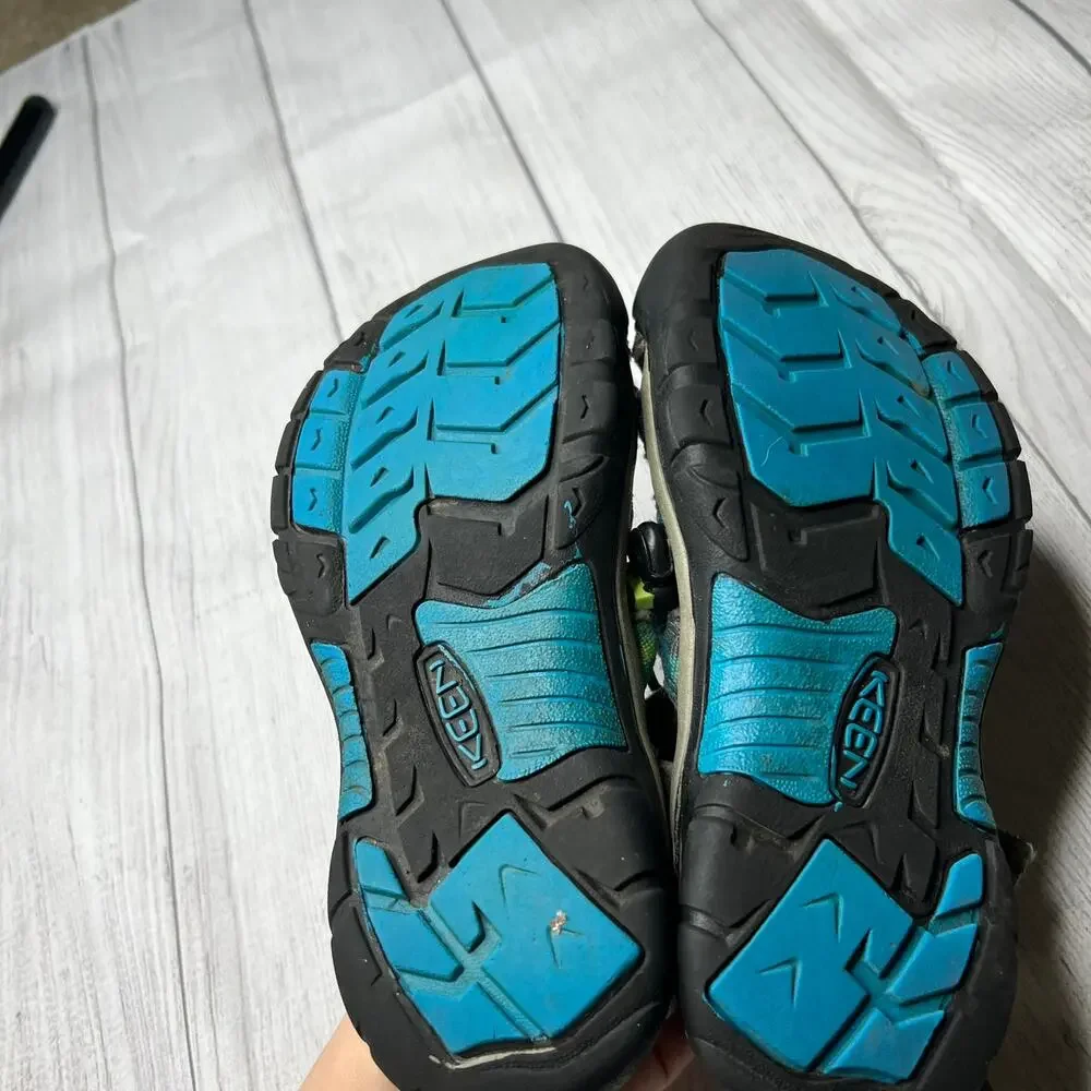 Keen Footwear Green Blue Closed Toe Comfort Sandals Size 4 Big Kids